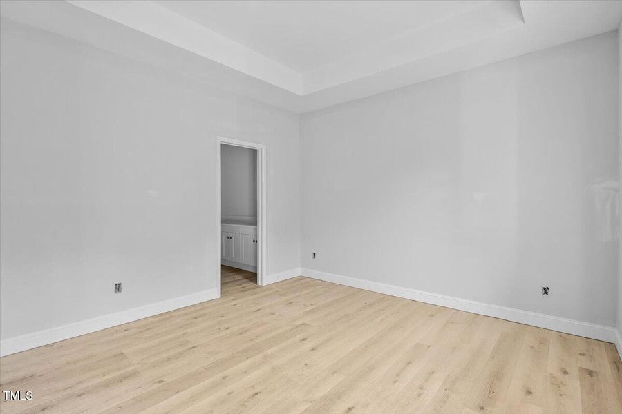 08-Lan 1235 St Regis-8