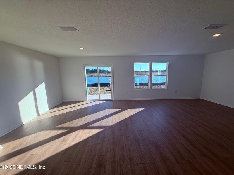 Spacious, unfurnished interior of a new home in The Arbors, Jacksonville (Image 45).
