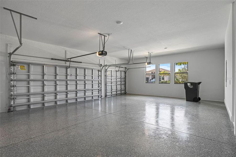 Spacious, unfurnished interior of a new home in Cresswind Lakewood Ranch, Lakewood Ranch (Image 27).