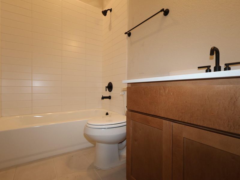 Close-up of interior finishes inside a home in Estancia West, Manchaca (Image 5).