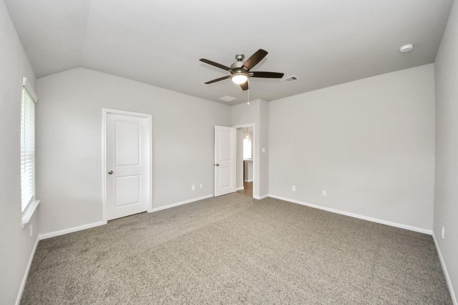 Spacious, unfurnished interior of a new home in Montgomery Ridge: Founders Collection, Montgomery (Image 16). Spacious, unfurnished interior of a new home in Montgomery Ridge: Founders Collection, Montgomery (Image 16).
