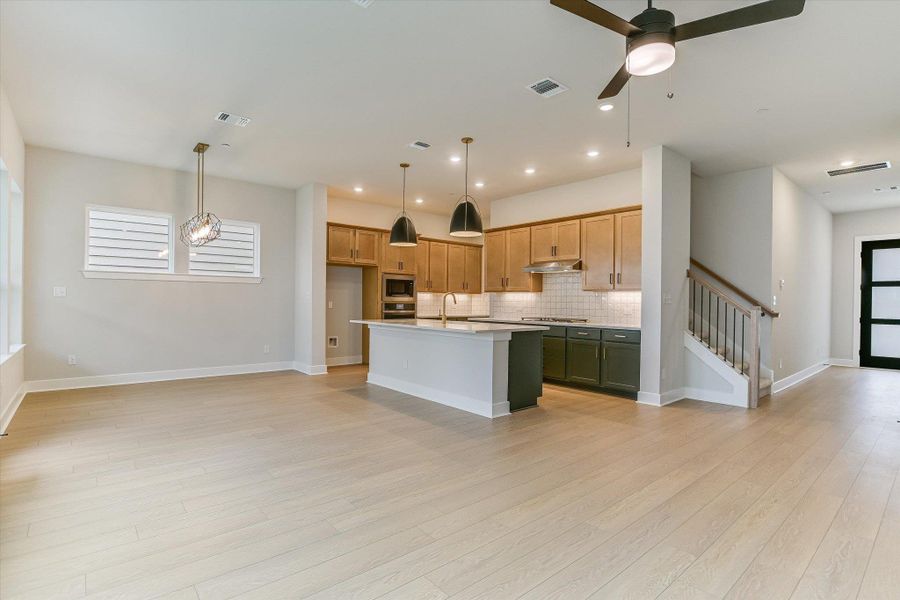Family Room - Kitchen Family Room - Kitchen