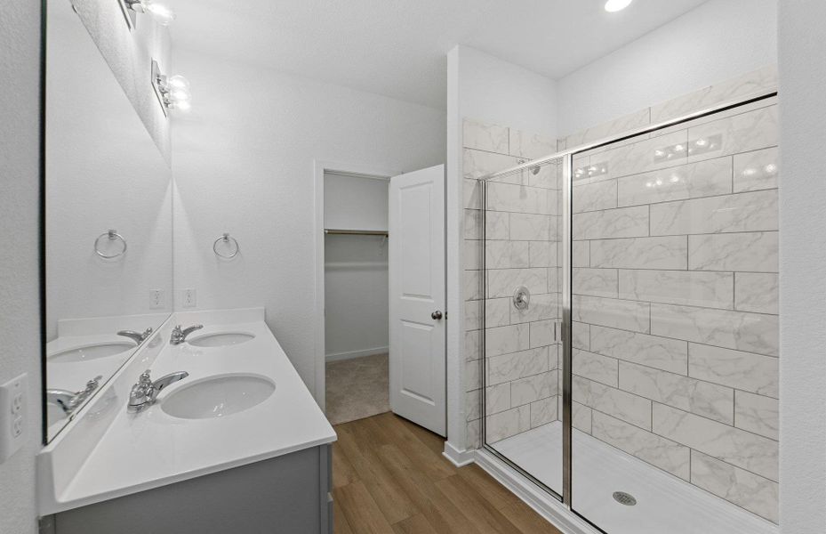 Furnished interior view inside a new home in County View, Temple (Image 5).