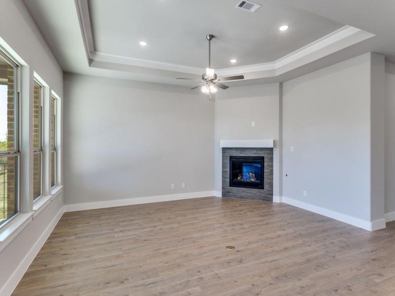 Spacious, unfurnished interior of a new home in Ladera Tavolo Park, Fort Worth (Image 25).