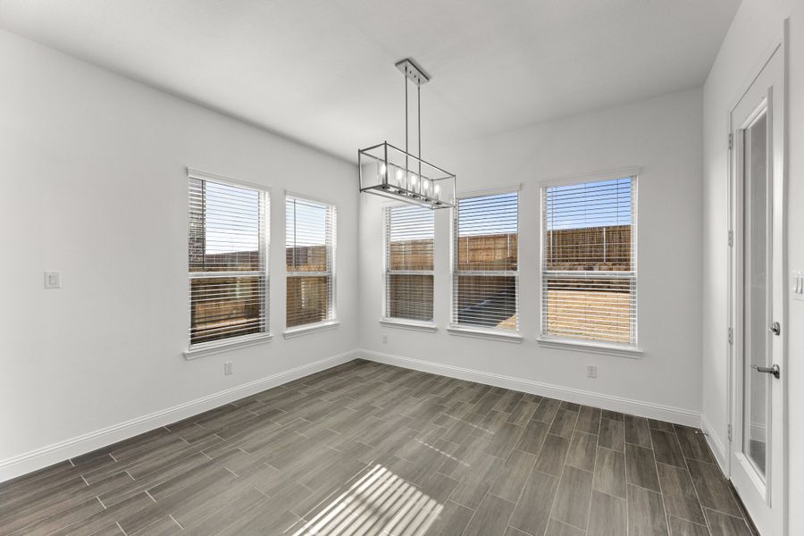 Representative unfurnished interior of a home built from the Westwood by Sandlin Homes in Lakesong, Midlothian (Image 24).