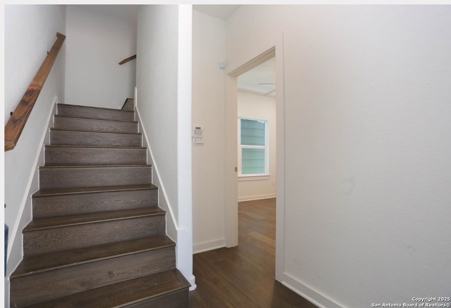 Spacious, unfurnished interior of a new home in , San Antonio (Image 23).