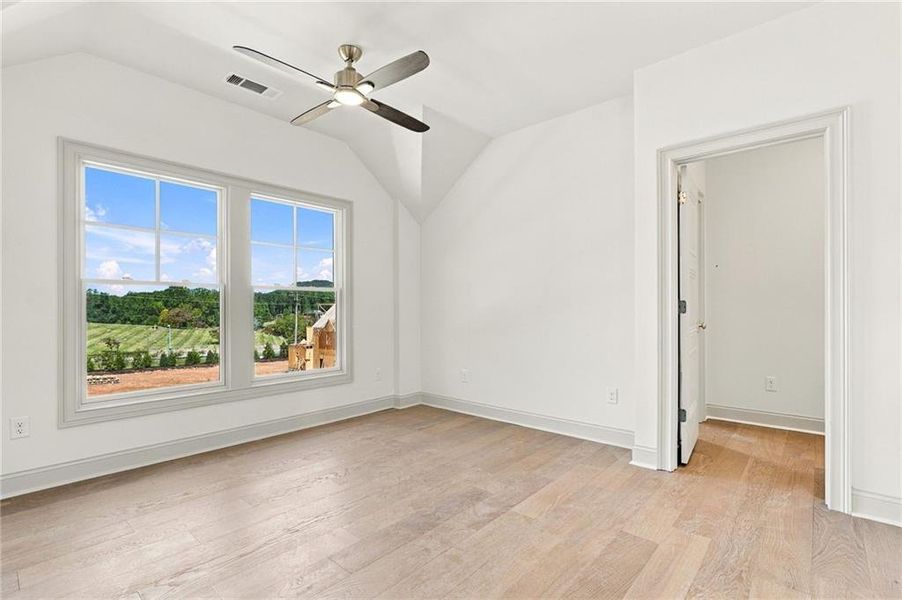 Spacious, unfurnished interior of a new home in , Marietta (Image 67).