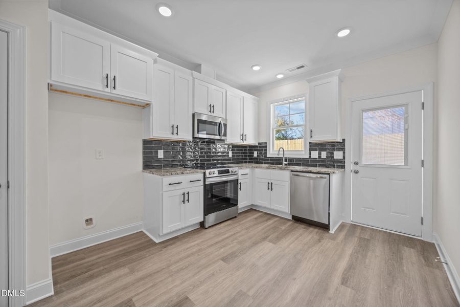 17-web-or-mls-IMG_6963 17-web-or-mls-IMG_6963