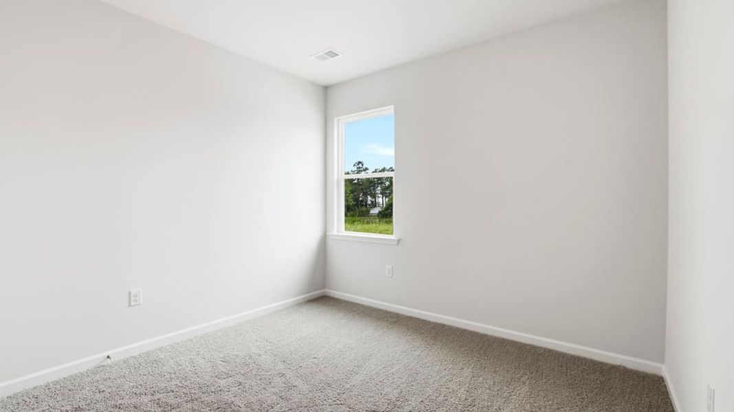 Spacious, unfurnished interior of a new home in Sherwood Gardens, Landrum (Image 18).