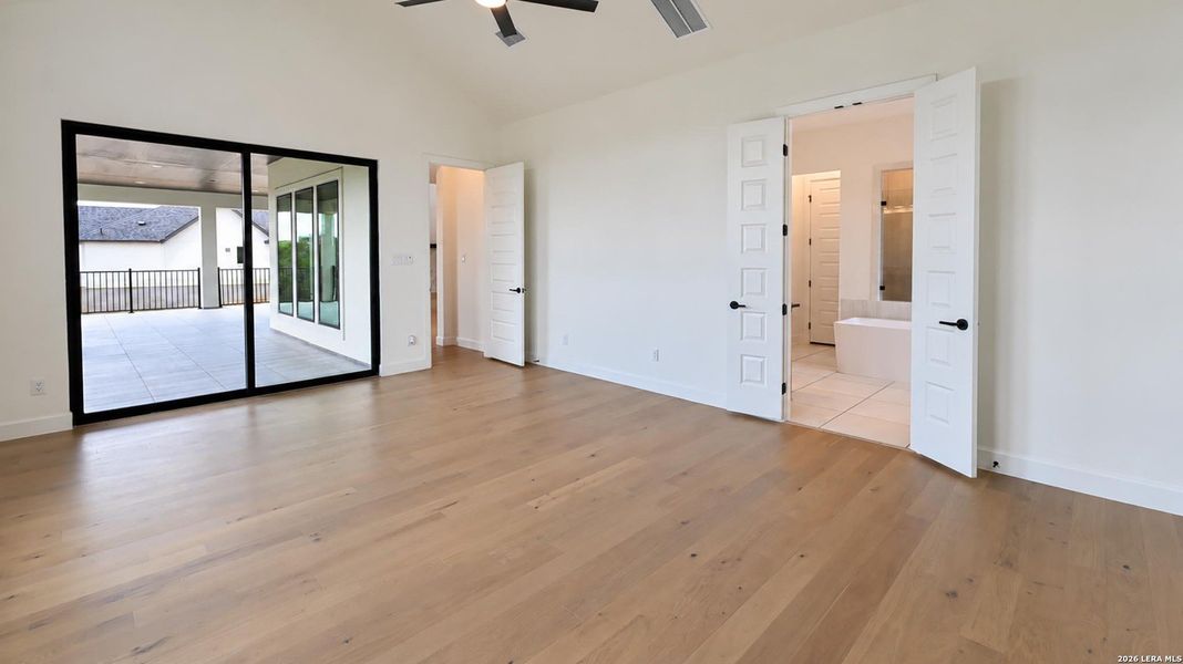 Spacious, unfurnished interior of a new home in , New Braunfels (Image 21).