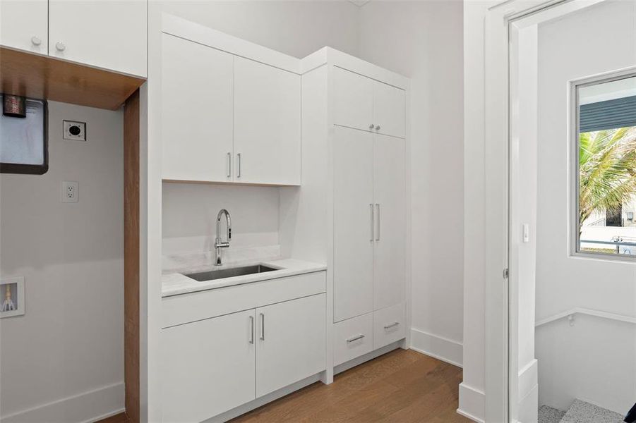 Furnished interior view inside a new home in , Tampa (Image 45).