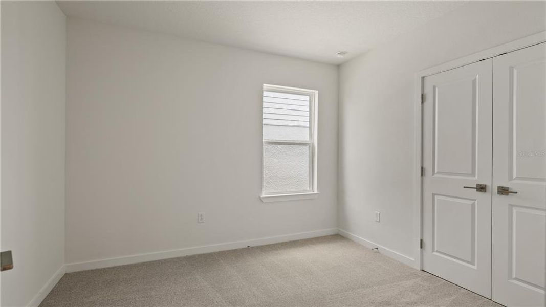 Spacious, unfurnished interior of a new home in Hamilton Bluff, Lake Hamilton (Image 9).