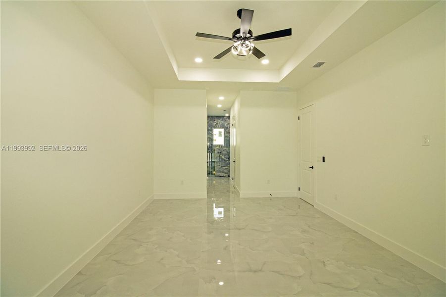 Spacious, unfurnished interior of a new home in , Lehigh Acres (Image 24).