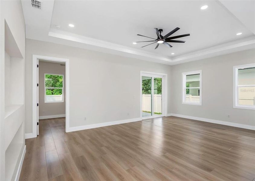 Spacious, unfurnished interior of a new home in , Safety Harbor (Image 13).