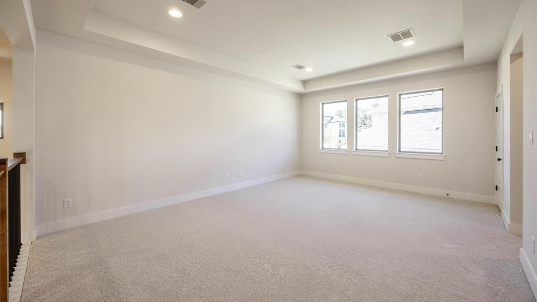 Spacious, unfurnished interior of a new home in Wolf Ranch, Georgetown (Image 12).