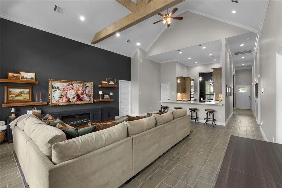Furnished interior view inside a new home in , Anahuac (Image 30).