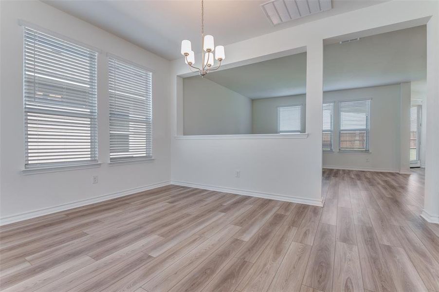 Spacious, unfurnished interior of a new home in Cottonwood Creek, Seagoville (Image 24).