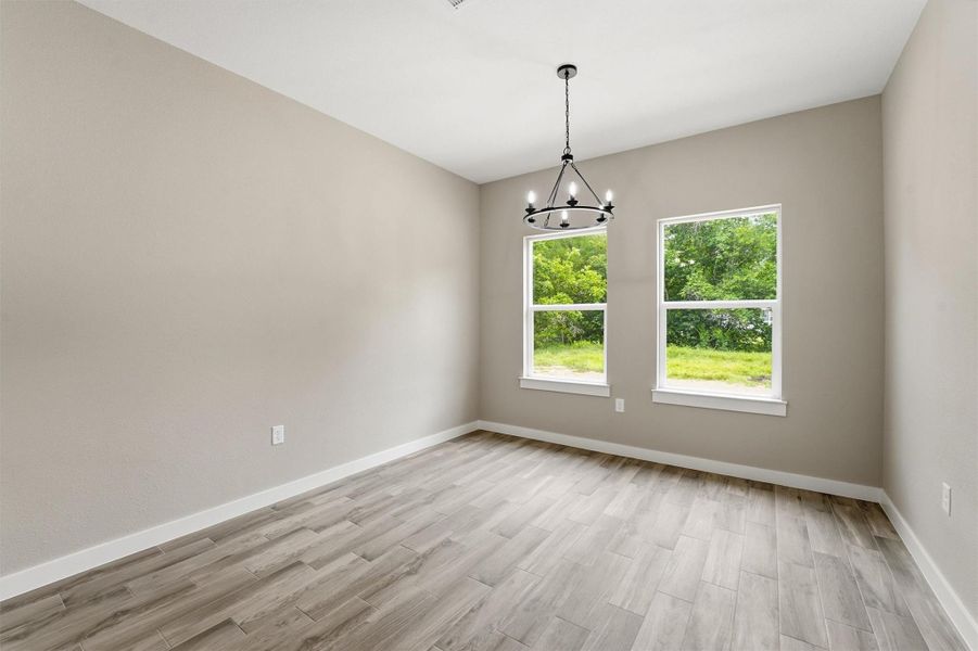 Spacious, unfurnished interior of a new home in , Conroe (Image 21).