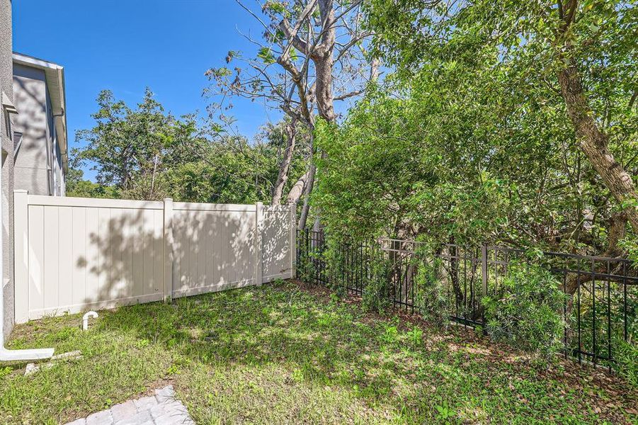 Exterior details and patio area of a home in , Orlando (Image 27).