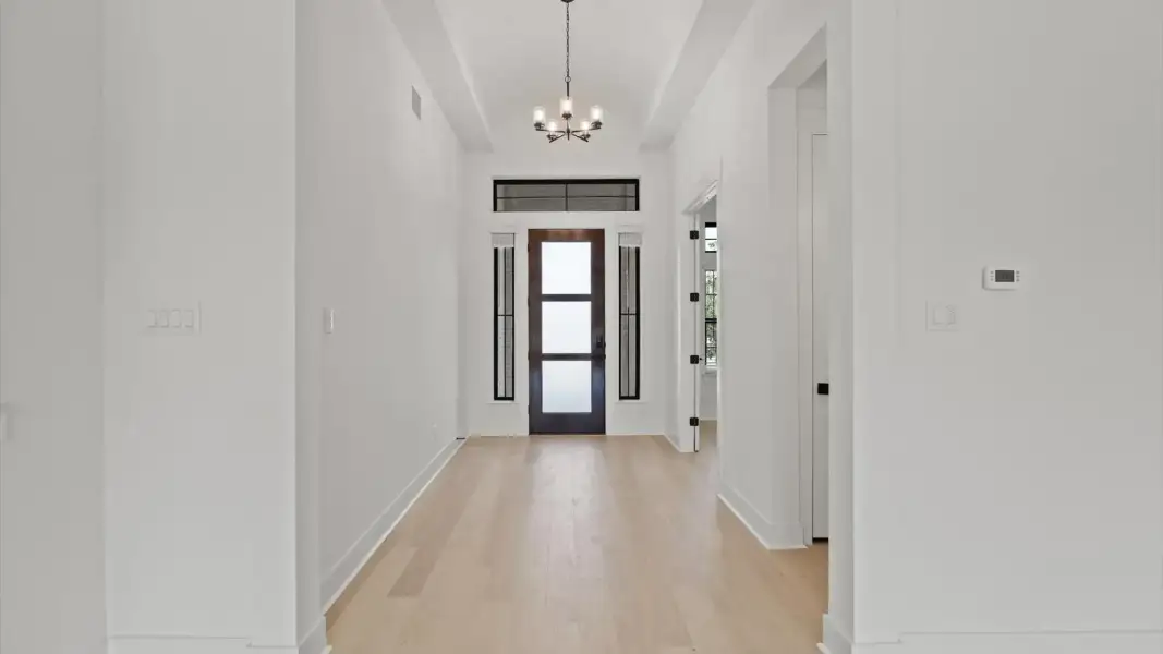 Spacious, unfurnished interior of a new home in Sweetwater, Austin (Image 14).