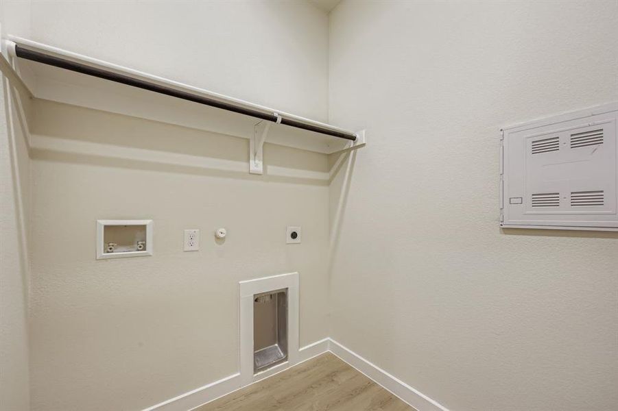 Spacious, unfurnished interior of a new home in MiraVerde, Crowley (Image 24).