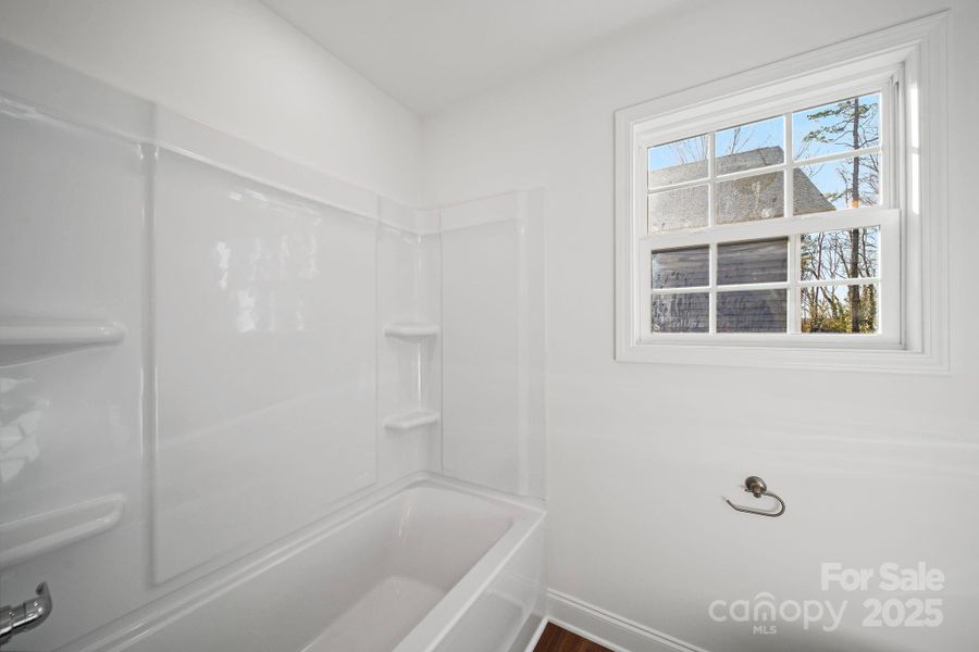 Spacious, unfurnished interior of a new home in , Salisbury (Image 27).