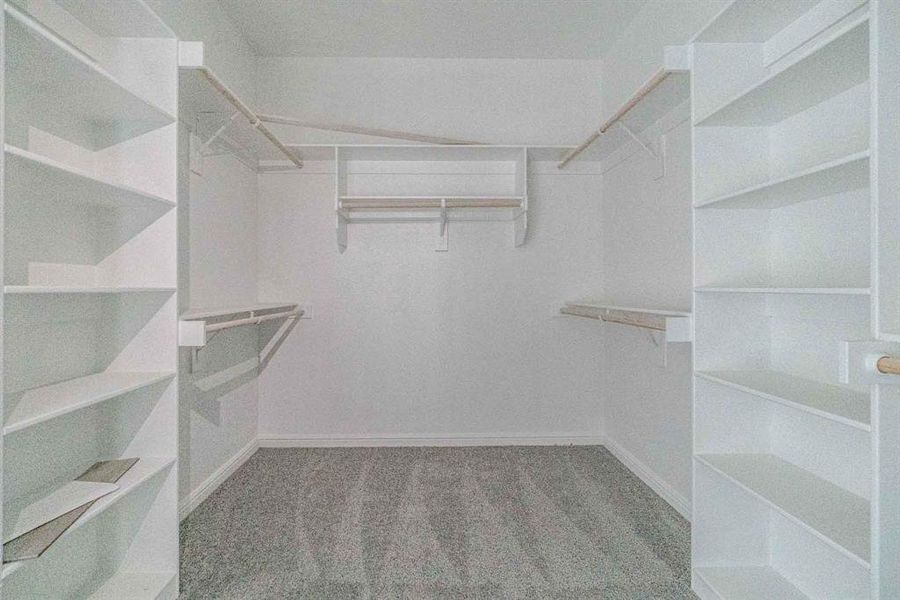 Spacious, unfurnished interior of a new home in , Granbury (Image 27).