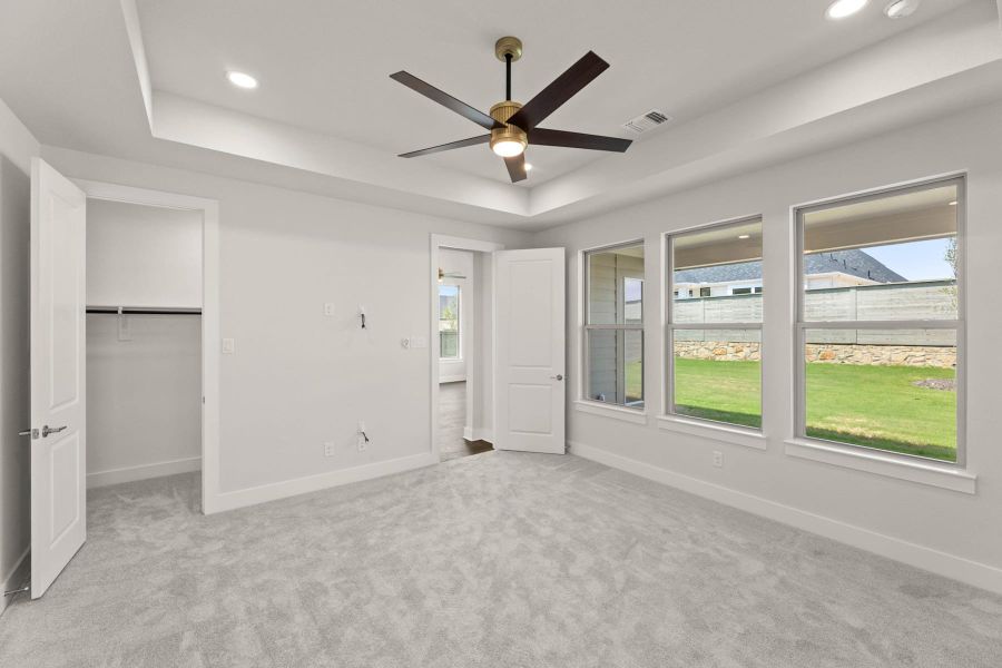 Spacious, unfurnished interior of a new home in Treeline, Justin (Image 26).