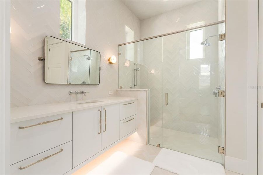 Furnished interior view inside a new home in , Gainesville (Image 40).