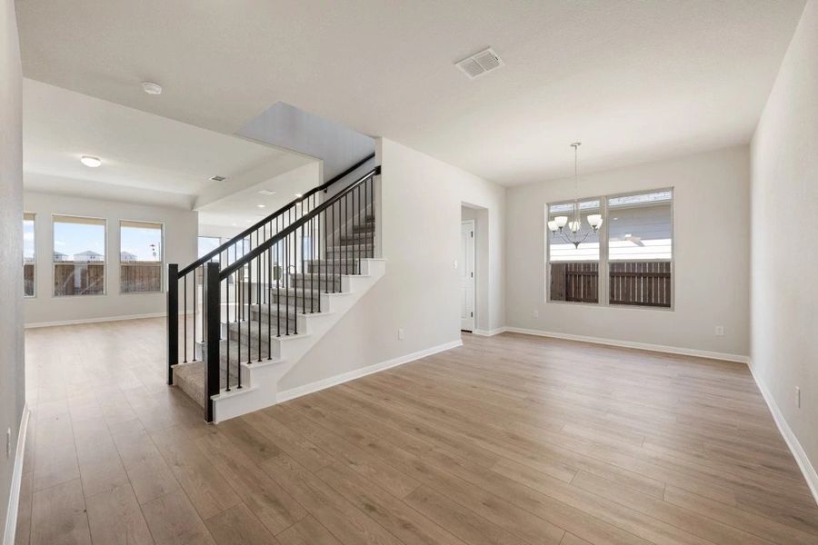Spacious, unfurnished interior of a new home in Willow Springs, Buda (Image 24).