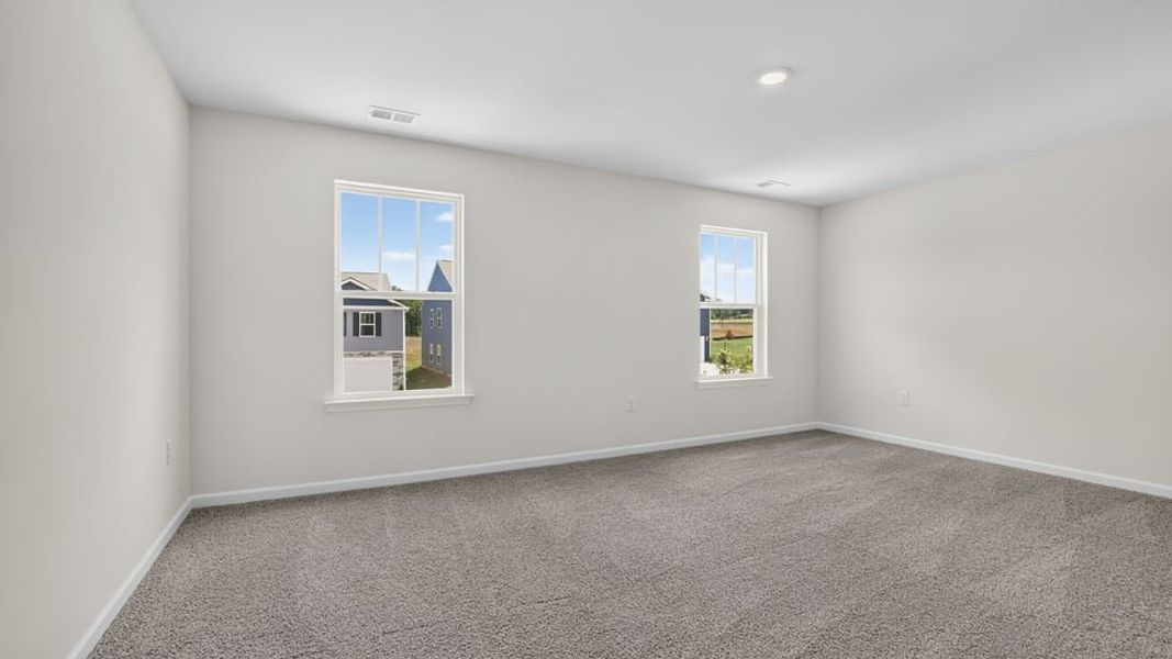 Spacious, unfurnished interior of a new home in Baxter Village, Boiling Springs (Image 35).
