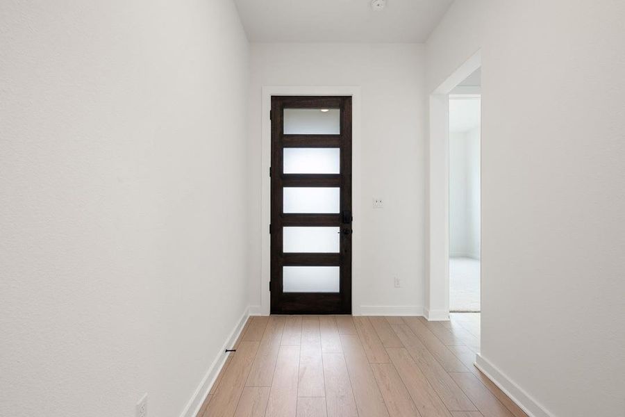 Spacious, unfurnished interior of a new home in Heritage, Dripping Springs (Image 18).