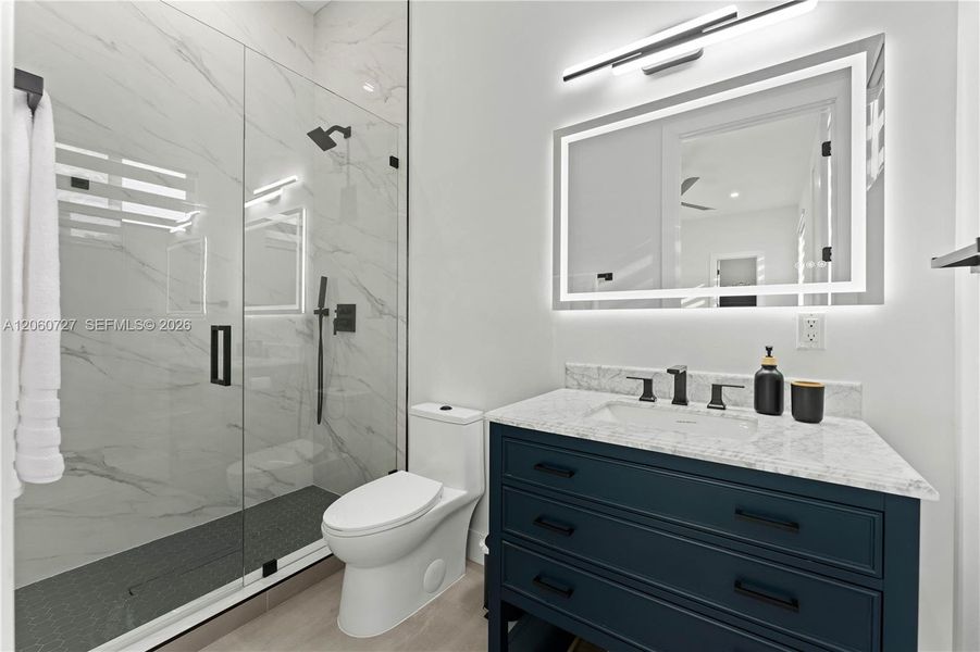 Furnished interior view inside a new home in , Plantation (Image 38).