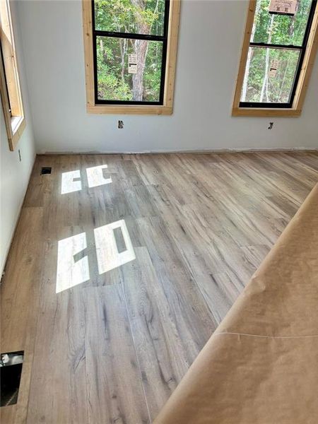 Spacious, unfurnished interior of a new home in , Ellijay (Image 6).