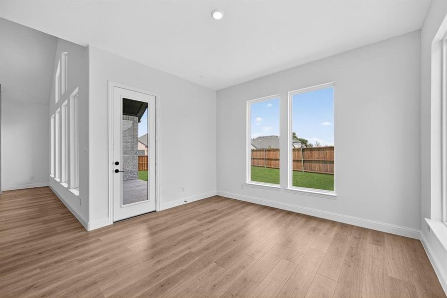 546 Chatham Street ~ Ready Now
