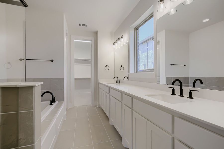 824 Stone - Primary Bathroom