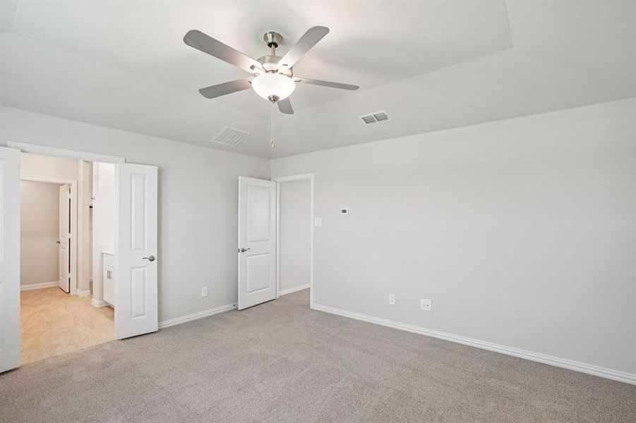 Photo is not of the actual home, but is an inspirational photo of builder’s model home and may depict options, furnishings, and/or decorator features that are not included. Photo is not of the actual home, but is an inspirational photo of builder’s model home and may depict options, furnishings, and/or decorator features that are not included.