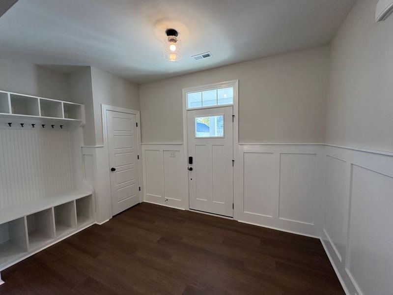 Spacious, unfurnished interior of a new home in Riverside Cove, Wilmington (Image 16).