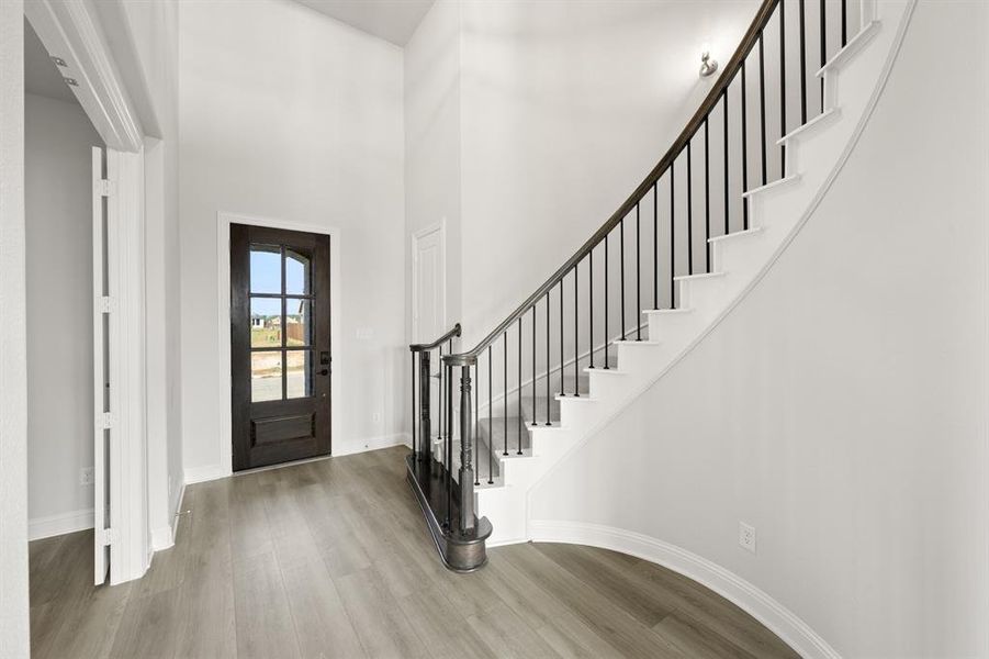 2609 Steve- Entry 2609 Steve- Entry