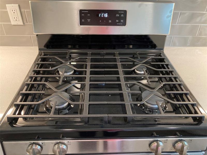 Image 33 of a home in Raburn Reserve 50s.