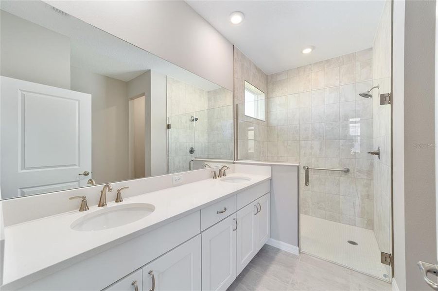 Furnished interior view inside a new home in , Ocala (Image 6).