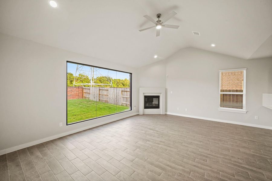 Spacious, unfurnished interior of a new home in Sunterra North, Katy (Image 20). Spacious, unfurnished interior of a new home in Sunterra North, Katy (Image 20).