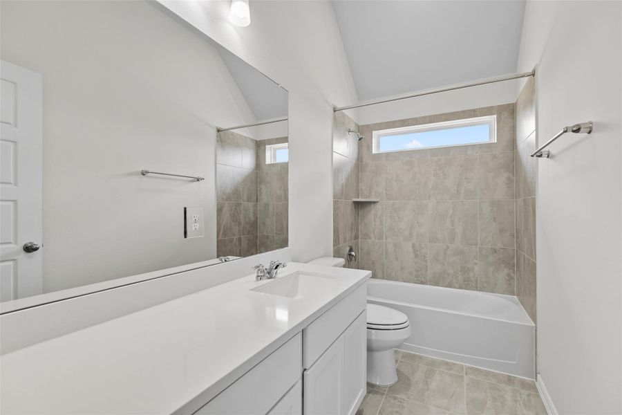 Furnished interior view inside a new home in Creekhaven, Iowa Colony (Image 5). Furnished interior view inside a new home in Creekhaven, Iowa Colony (Image 5).