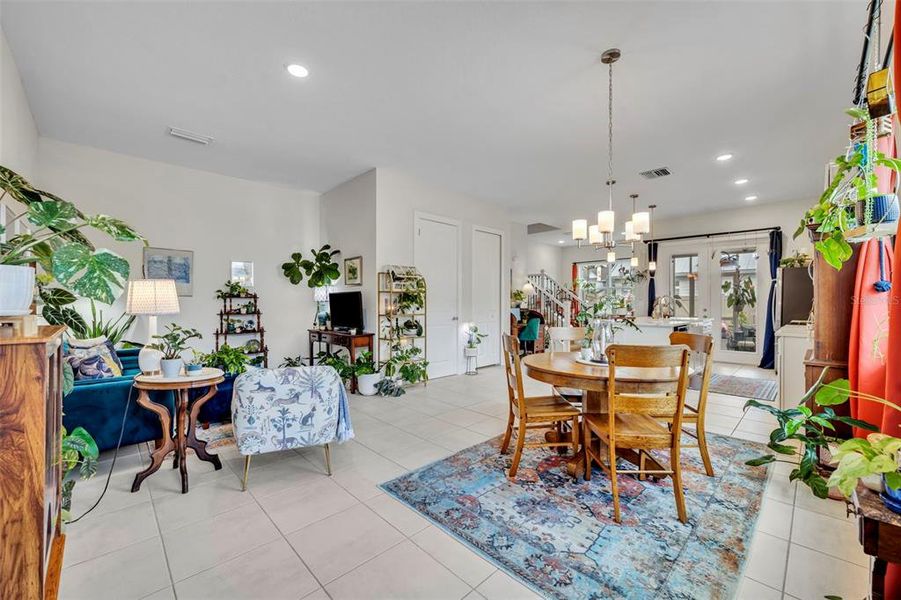 Furnished interior view inside a new home in , Oviedo (Image 26).