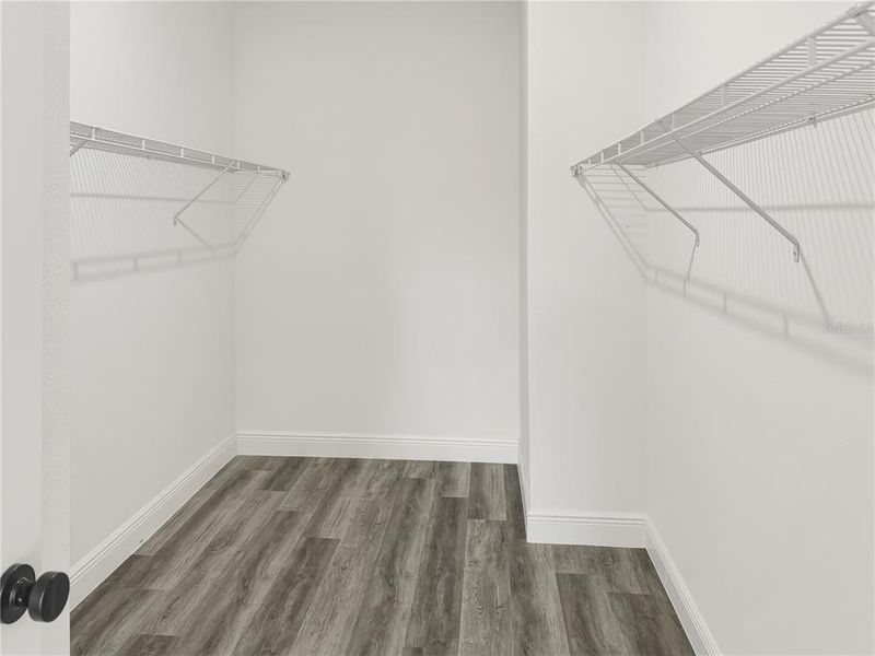 Spacious, unfurnished interior of a new home in , Ocala (Image 24).