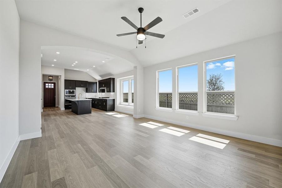 Spacious, unfurnished interior of a new home in Pecan Square: 40ft. lots, Northlake (Image 21). Spacious, unfurnished interior of a new home in Pecan Square: 40ft. lots, Northlake (Image 21).