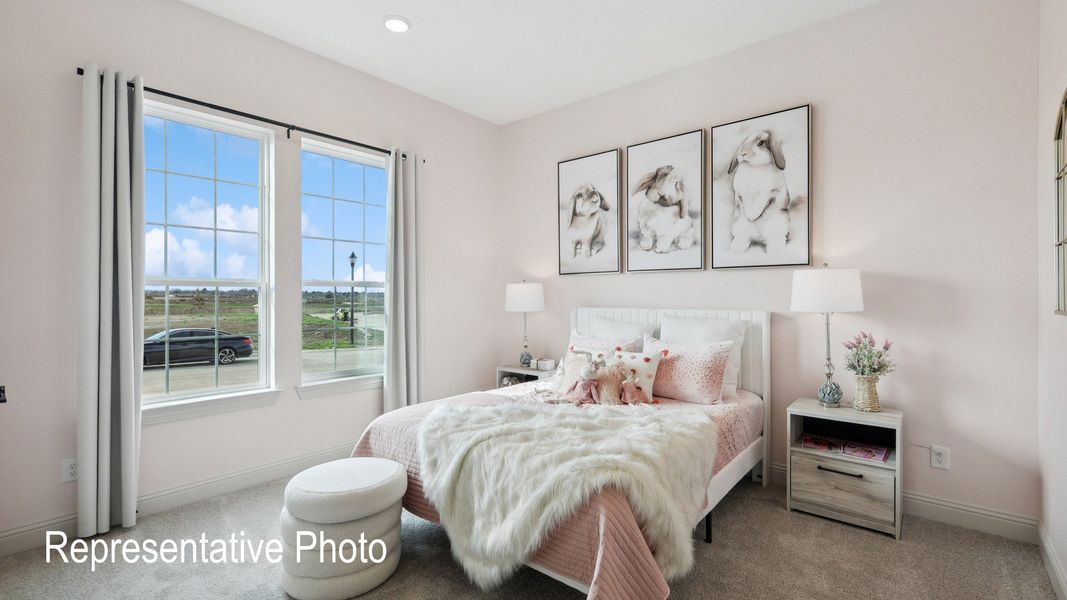 Furnished interior view inside a new home in Ridge Crossing, Waxahachie (Image 15). Furnished interior view inside a new home in Ridge Crossing, Waxahachie (Image 15).