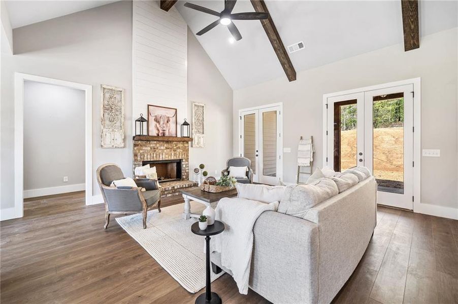 Furnished interior view inside a new home in , Jasper (Image 10).