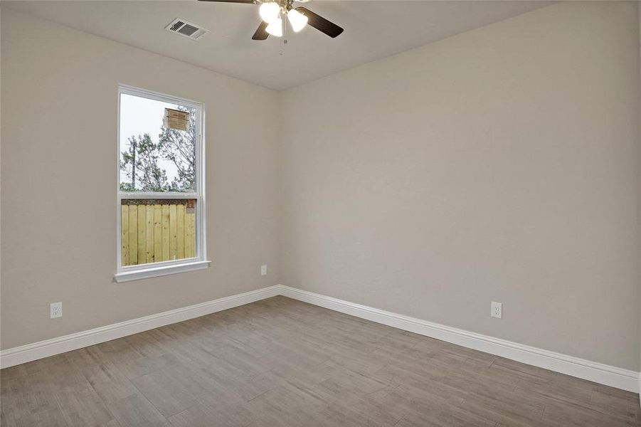 Spacious, unfurnished interior of a new home in , Granbury (Image 13).