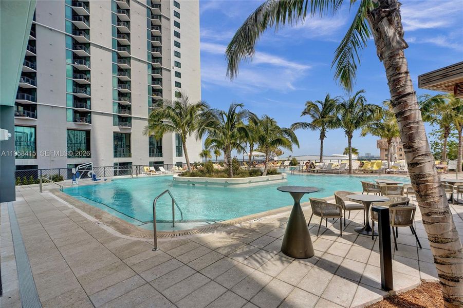 Condo located in Miami, FL showcasing its design and architecture (Image 21).